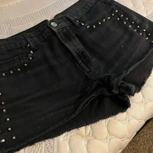 Forever 21 black Jean shorts with studs size 28